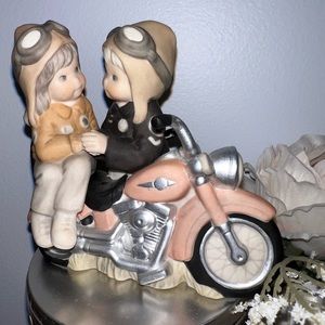 Figurine “The Courtship”. Cake topper.  Curio cabinet item. Gift!